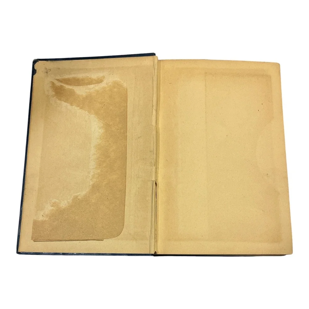 A Book of Golden Deeds 1908 Macmillan Golden Treasury Series‎ Yonge Antique HB